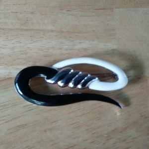 2 for 20/ Enamel Wear Fashion brooch/pin.